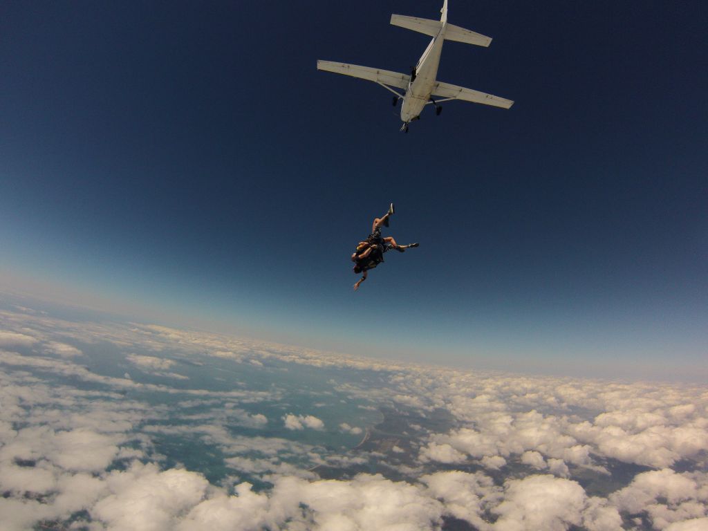 2travel4life Skydiving Mission Beach Australia 